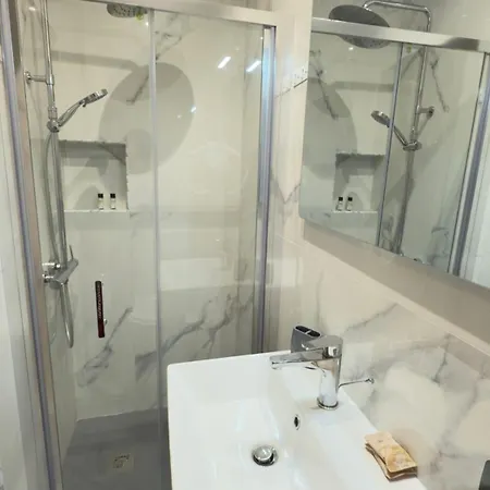 Hulin Panzió 4*